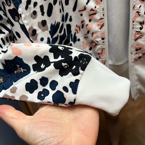 EUC Adidas multicolor zipper jacket size XS - Picture 9 of 9